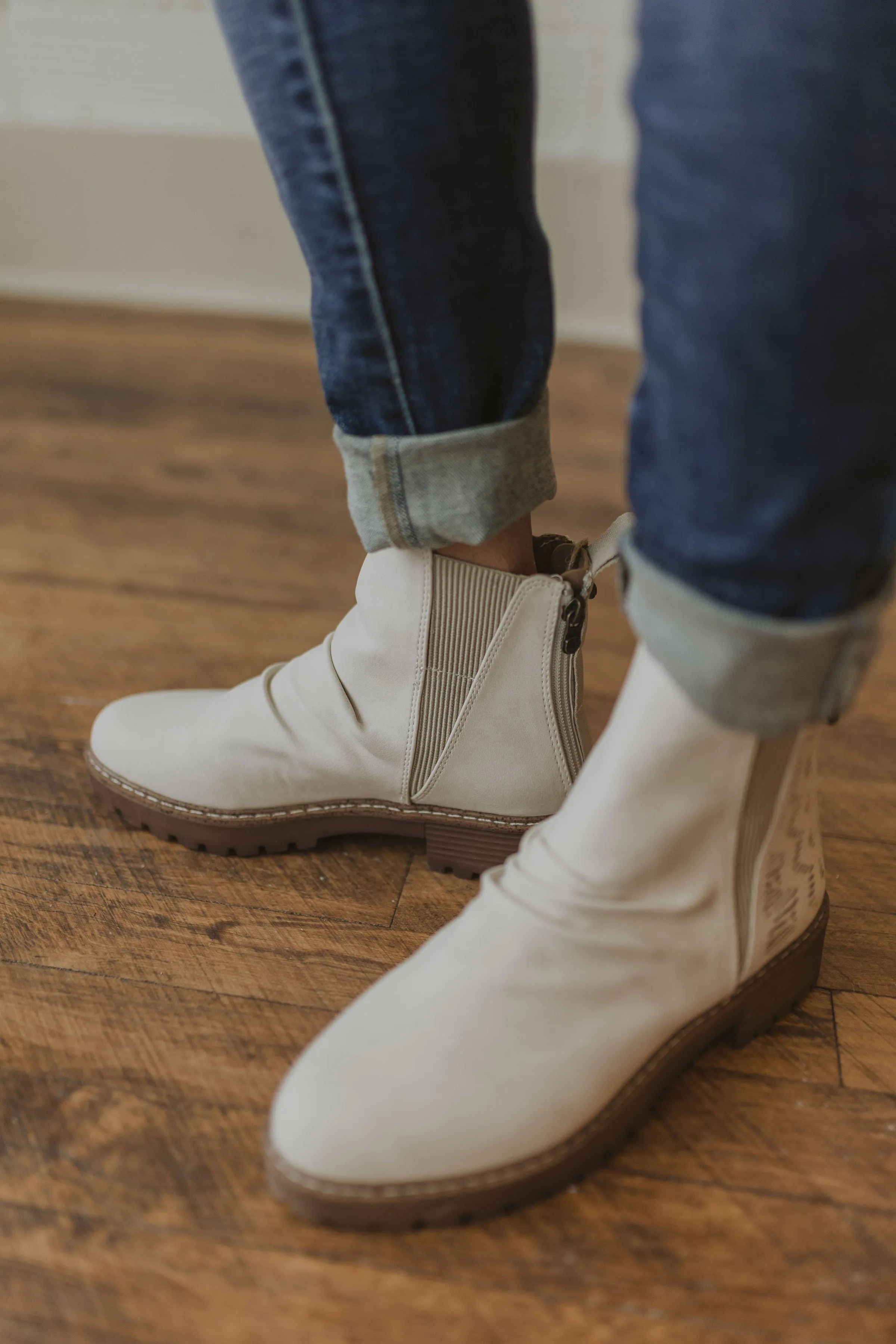 DONA CREAM BOOTIE
