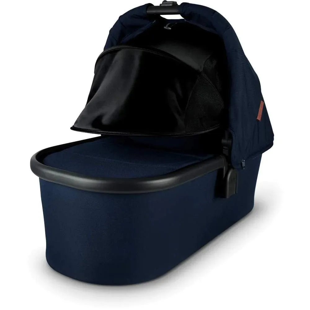 UPPAbaby Vista V2 with Cabriofix i-Size Car Seat and Base - Noa